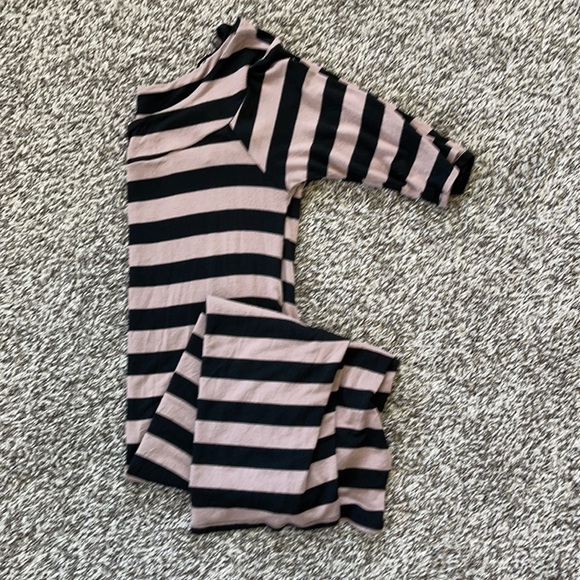 Loveappella Maternity Dress - Picture 4 of 4